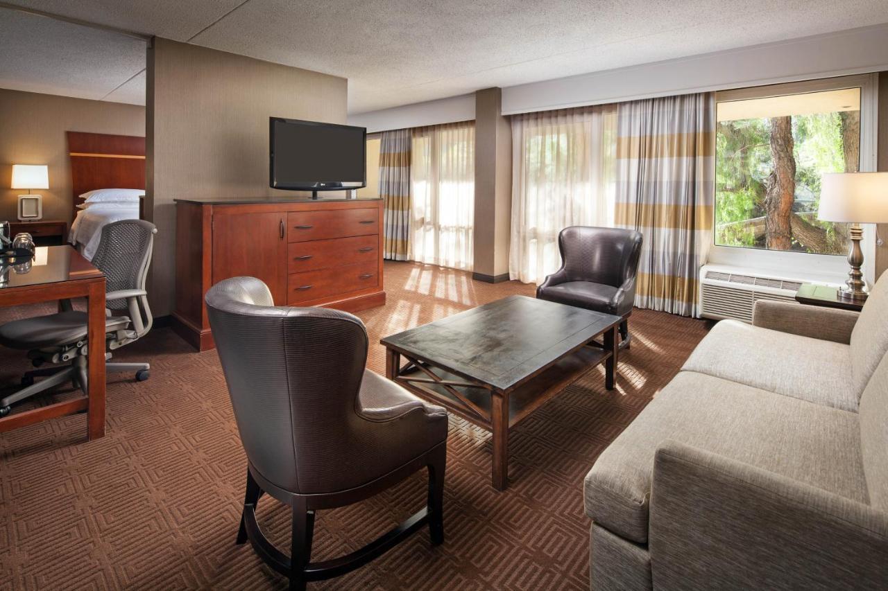 Sheraton Agoura Hills Hotel Dış mekan fotoğraf