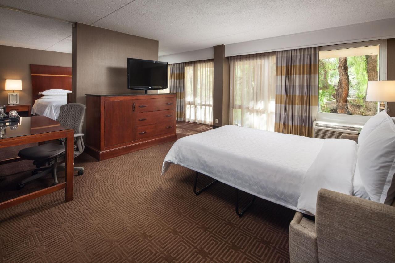 Sheraton Agoura Hills Hotel Dış mekan fotoğraf